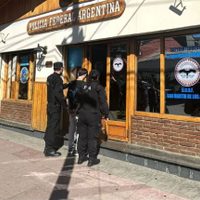 Detuvieron a cinco personas acusadas de vender drogas en San Martín de los Andes