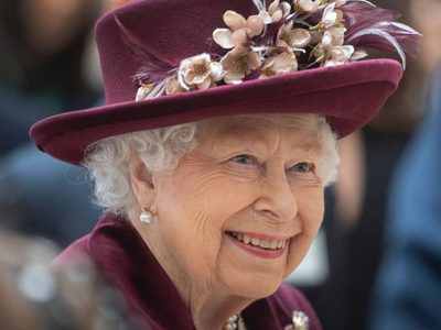 La Reina Isabel II da positivo a coronavirus