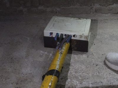 Robaron los cables de un equipo de rebombeo y gran parte de Centenario quedó sin cloacas