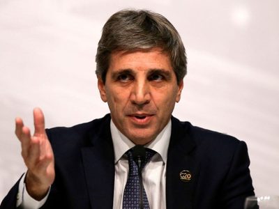 Luis Caputo se mostró desafiante tras la cancelación del veto de Javier Milei