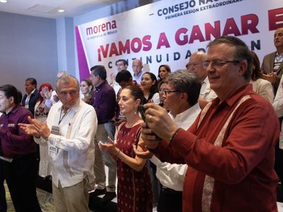 "Corcholatas" evitarán "medios reaccionarios, conservadores y adversarios" de la 4T