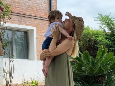 De compras con mamá: Ema fue de paseo y Eugenia Tobal capturó el momento más encantador