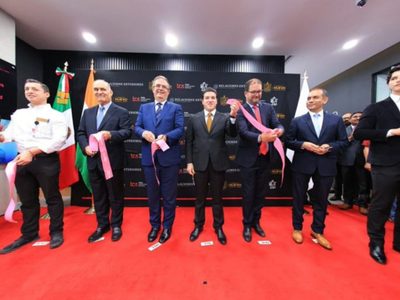 Samuel García y Ebrard inauguran planta de la India en Monterrey; generará 2 mil 500 empleos