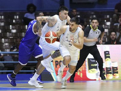Argentina derrotó a Cuba en el primer partido clasificatorio al Mundial de básquet