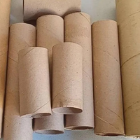 Con solo rollos de papel de cocina vacíos: creá este set de jarrones súper moderno y estilo diseñador