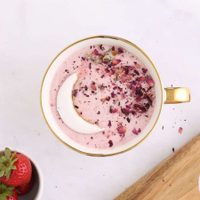 Moon milk: la preparación caliente con especias para un buen dormir