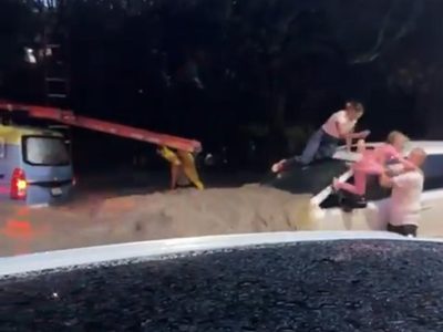 Así fue el rescate de una niña atrapada en camioneta durante el desborde de un río en Zapopan