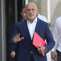 Técnico de selección española pide perdón por aplaudir diatriba de Rubiales contra falsas feministas