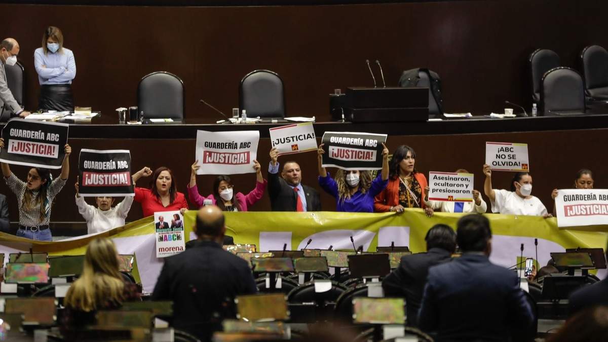 Protesta de legisladores por el caso ABC