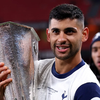 De la mano de Cuti Romero: el dinero que se llevó Tottenham por ganar la Europa League