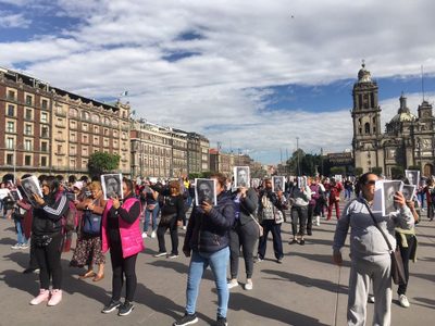 'El golpeador eres tú”, corean vendedoras ambulantes ante operativos (Video)