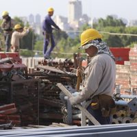 La actividad económica cayó un 7.4%: los sectores más afectados según el INDEC