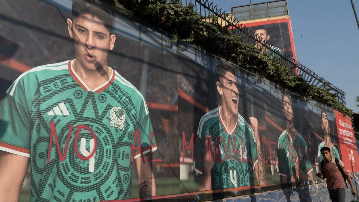 "No al mundial del despojo". Protesta en la CDMX