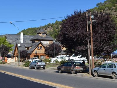 Una mujer sufrió un violento asalto en plena Avenida Koessler de San Martín de los Andes