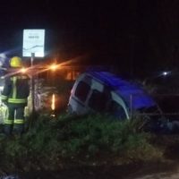 Conductor alcoholizado cayó con su camioneta a un canal de riego de Vista Alegre