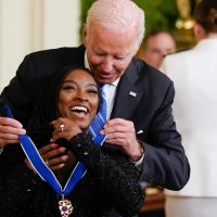 Qué deportistas recibieron la Medalla Presidencial de la Libertad, la misma que Joe Biden le otorgará a Lionel Messi