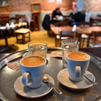 Vuelven a abrir los bares, cafés y restaurantes en la capital de Córdoba