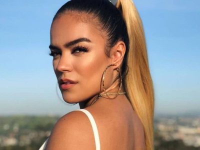 ¡Se animó! Karol G subió al escenario con una prenda escandalosa. ¿Está permitido?