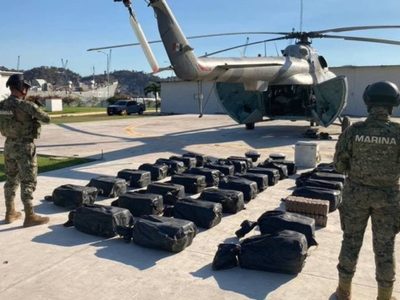 Aseguran 731.2 kilos de cocaína de una embarcación en costas de Colima y Michoacán
