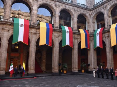 AMLO recibe visita oficial del presidente colombiano Gustavo Petro
