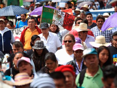 'Este sistema está muriendo”, dicen padres de los 43 en Nochixtlán