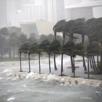 La tormenta tropical Elsa deja varios muertos en el Caribe y ahora se dirige a Cuba
