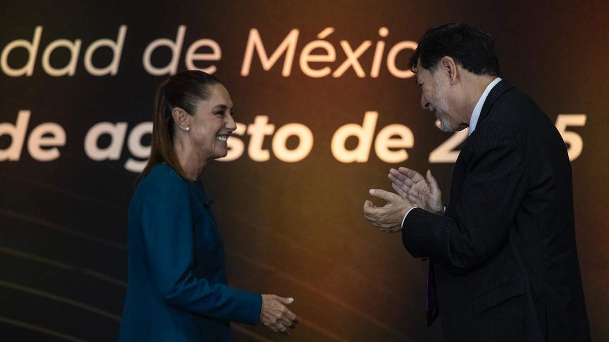 Gerardo Fernández Noroña coincidió con Sheinbaum en la ceremonia por el centenario de Banxico