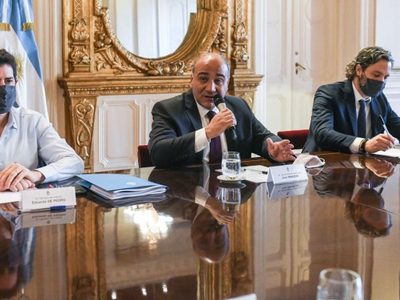 Tras los cambios en el Gobierno, Juan Manzur encabeza la primera reunión del Gabinete