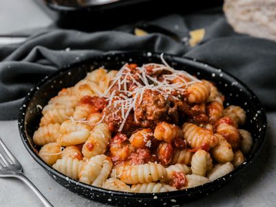Ñoquis con tomate y albóndigas: la receta favorita del Papa Francisco que podés hacer muy fácilmente en casa