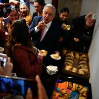 “Vinieron con todo”: AMLO señala campaña en su contra por ser año electoral