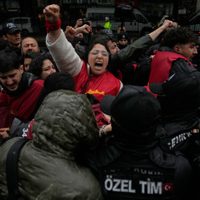 Qué saber del 1 de Mayo mientras trabajadores enfrentan alza de precios por guerra con Irán