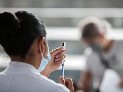 Un estudio muestra que el coronavirus ataca primero el tejido graso en las mujeres y no el pulmonar
