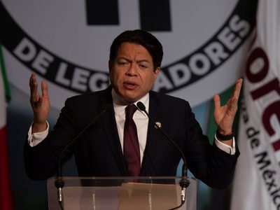 Mario Delgado y Citlali Hernández se quedan en su cargo hasta 2024; aprueban reforma estatutaria