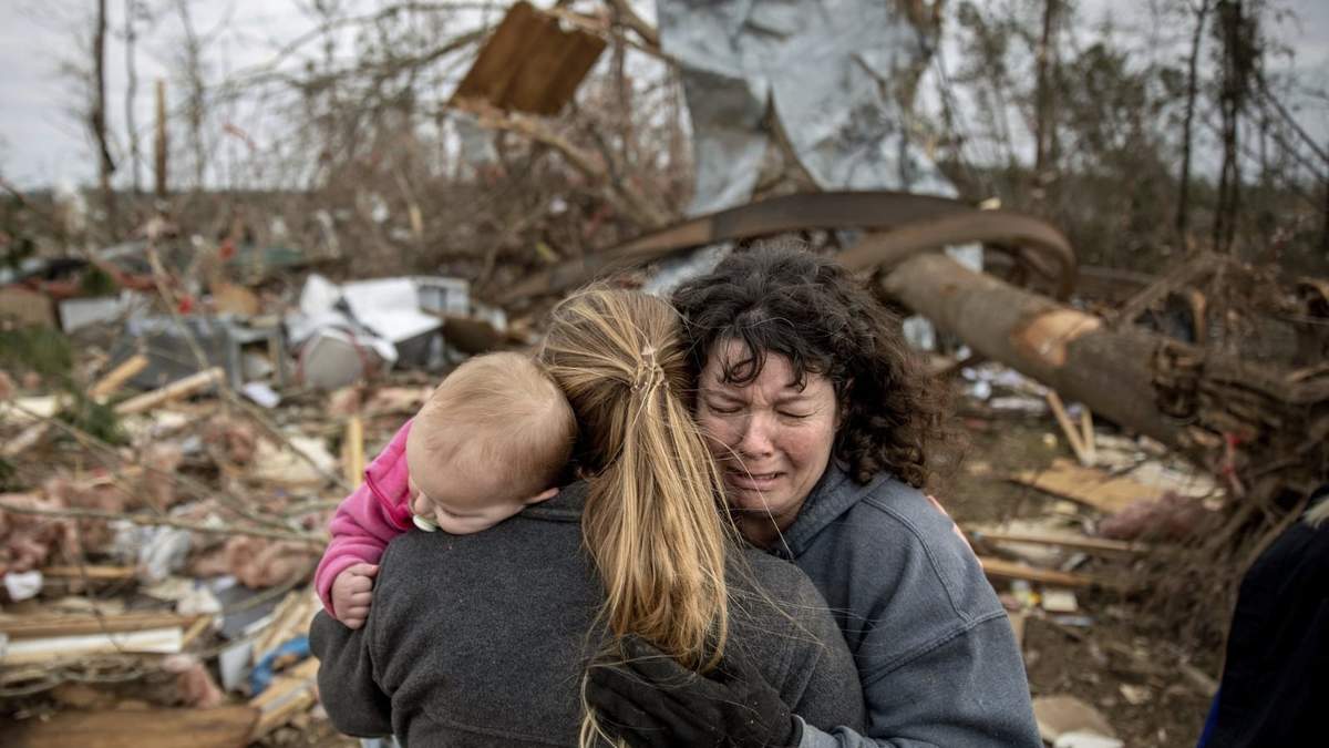 Decenas de familias quedaron sin hogar en Alabama tras el paso del tornado. Fuente: (Twitter)