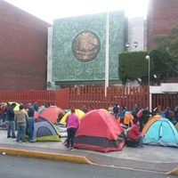 La CNTE bloquea accesos a San Lázaro; exige 'abrogación total” de la reforma educativa