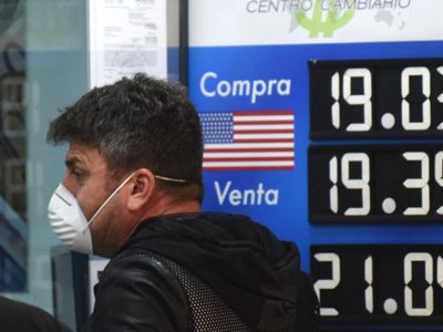 El peso cierra el año con una depreciación acumulada de 5.13 por ciento frente al dólar