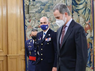 El rey Felipe VI guardará cuarentena tras estar en contacto con una persona con covid-19