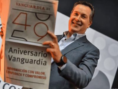 Detienen a director general de periódico Vanguardia; denuncian persecución politica