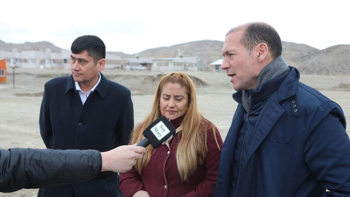 Gutiérrez junto a la intendenta, Mabel Pino. Fuente (Twitter).