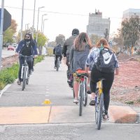 Los ciclistas que transitan por el Cerro Azul, atemorizados ante robos en la zona