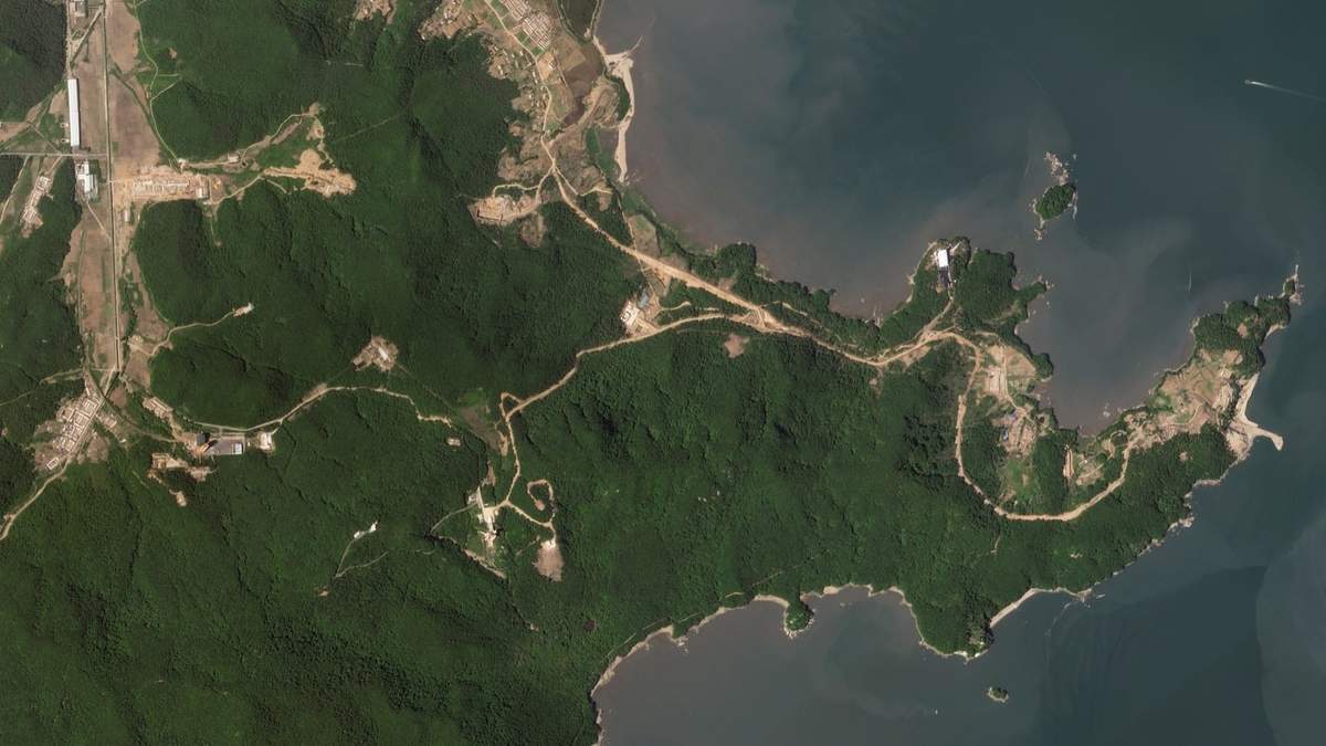 Esta imagen satelital difundida por Planet Labs PBC muestra la Estación de Lanzamiento Satelital Sohae