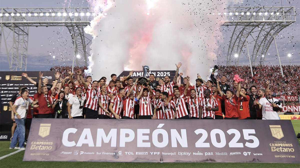 Estudiantes de La Plata sumó dos títulos en una semana
