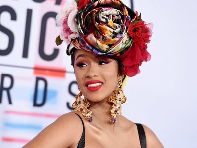 ¡En perfecto español! Cardi B cantó un villancico caribeño y su esposo no pudo resistir a su voz
