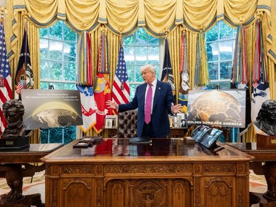 Trump ofrece a Canadá unirse “gratis” al “Domo Dorado” a cambio de ser el estado 51 de EU