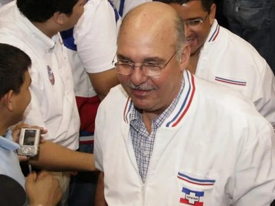 Jueza salvadoreña ordena captura de expresidente Cristiani y exdiputados en relación con masacre