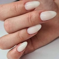 Nail art: probá la última tendencia en uñas cortas o largas con efecto traslúcido