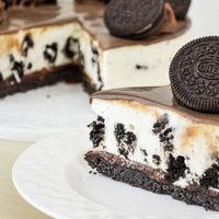 Tarta cheesecake de Oreo: si no sabés qué preparar de postre para fin de año, tenés que guardar esta receta