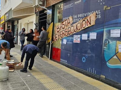 Trabajadores de Estadística y Censos en asamblea: quite de colaboración por tiempo indeterminado