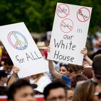 Miles protestan frente a la Casa Blanca contra política antimigratoria de Trump