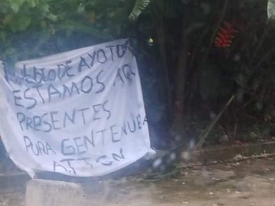 Aparecen narcomantas en tres municipios de Puebla